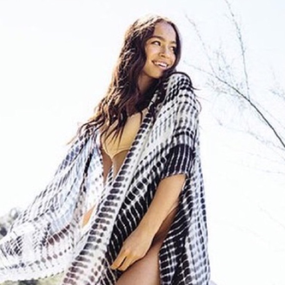 Michael Stars black and white scarf